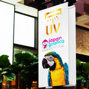 BANNER/FAIXA 1.40M UV LONA 340GR LARGURA 1.40M 4X0 COR ULTRA-HD UV IMPRESSÃO UV BASTÃO E CORDÃO TINTA ORIGINAL MADE IN JAPAN